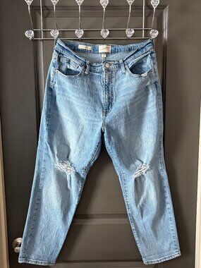 distressed straight leg jeans